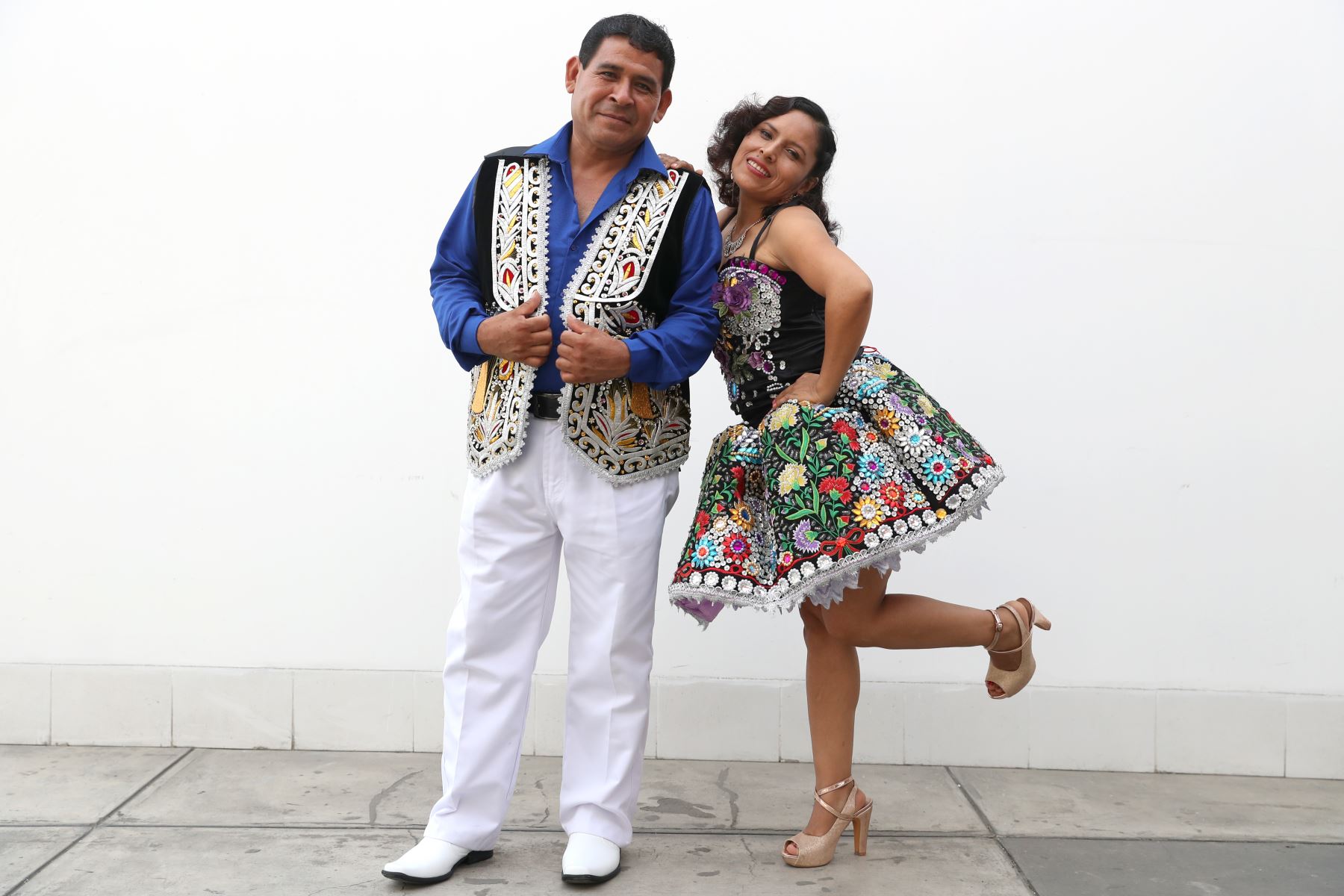 FOLKLORICO